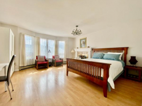 Burnaby Metrotown Cozy 3 Bedroom Suite